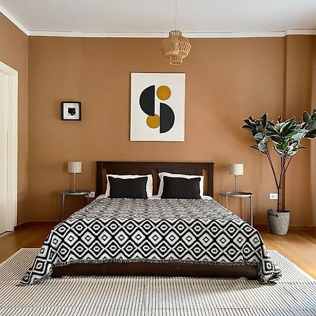 Comfy And Spacious Two Bedroom Apartment With Balcony Atene Esterno foto