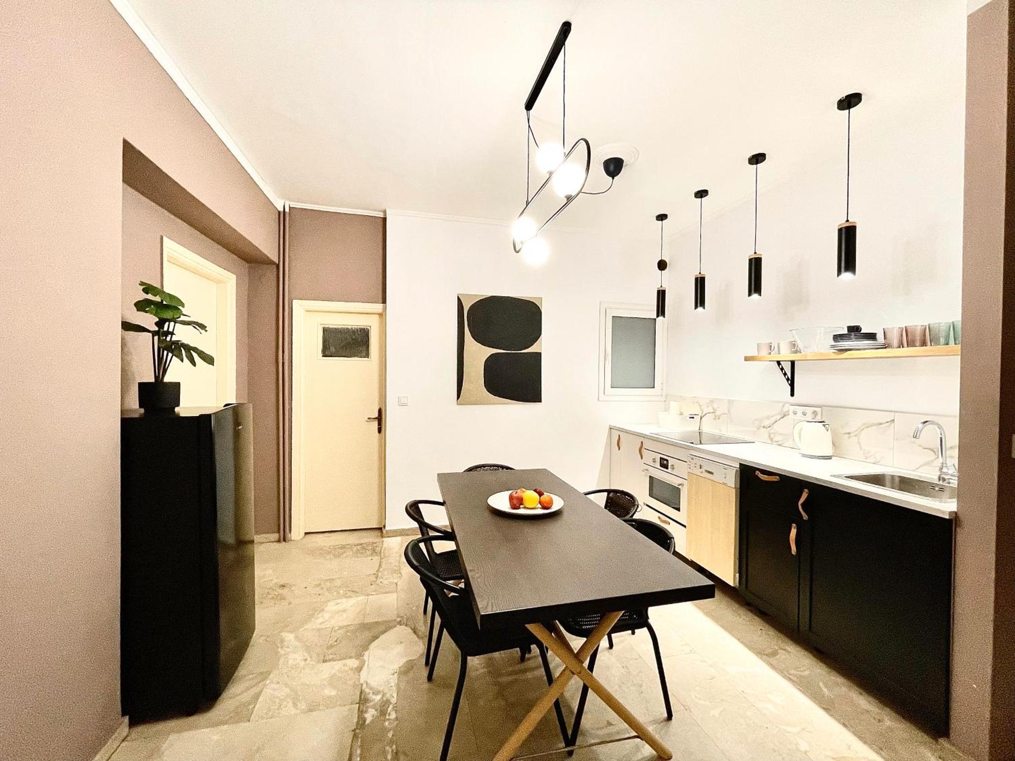 Comfy And Spacious Two Bedroom Apartment With Balcony Atene Esterno foto